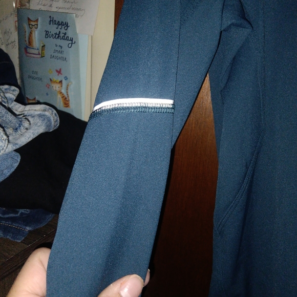 LULULEMON ATHLETICA Surge Knight Half Zip - Picture 10 of 14